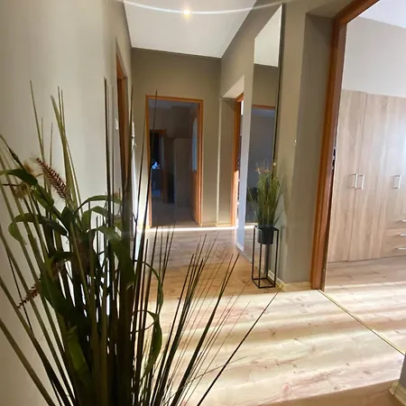 4 - 86 M2 - 300 M Od Rynku