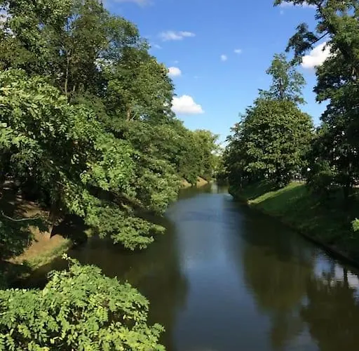 4 - 86 M2 - 300 M Od Rynku Апартаменты