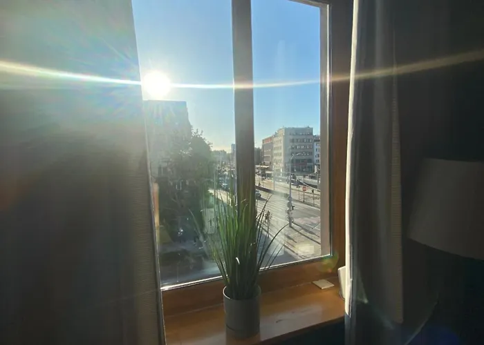 4 - 86 M2 - 300 M Od Rynku Апартаменты