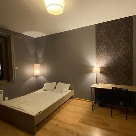 4 - 86 M2 - 300 M Od Rynku Апартаменты