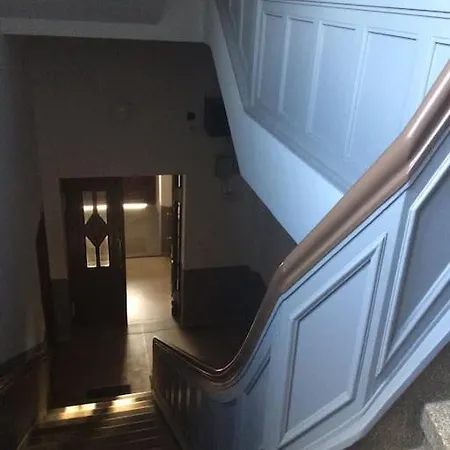4 - 86 M2 - 300 M Od Rynku Apartment *