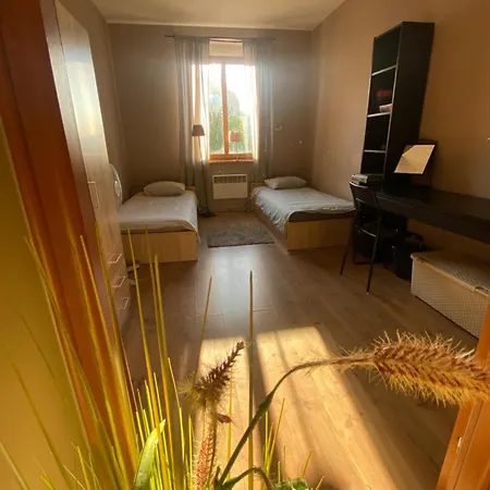 4 - 86 M2 - 300 M Od Rynku Apartament *