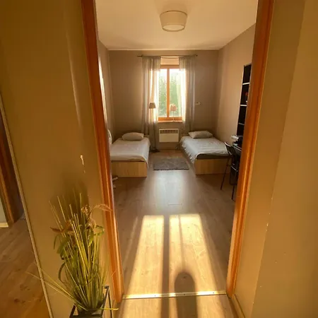 4 - 86 M2 - 300 M Od Rynku Apartment