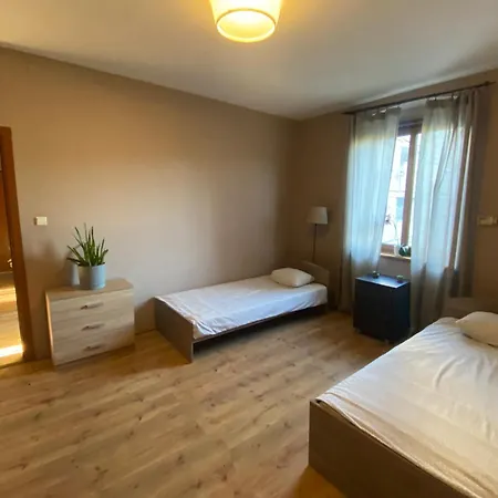 4 - 86 M2 - 300 M Od Rynku Apartment *